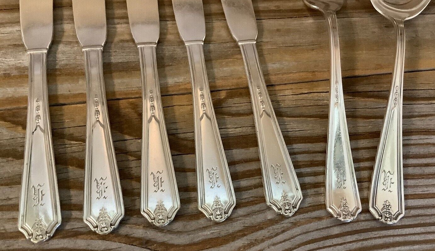 GORHAM EP (1924) VANITY FAIR – 5 FLAT BUTTER SPREADERS + SUGAR & PASTRY – “K”