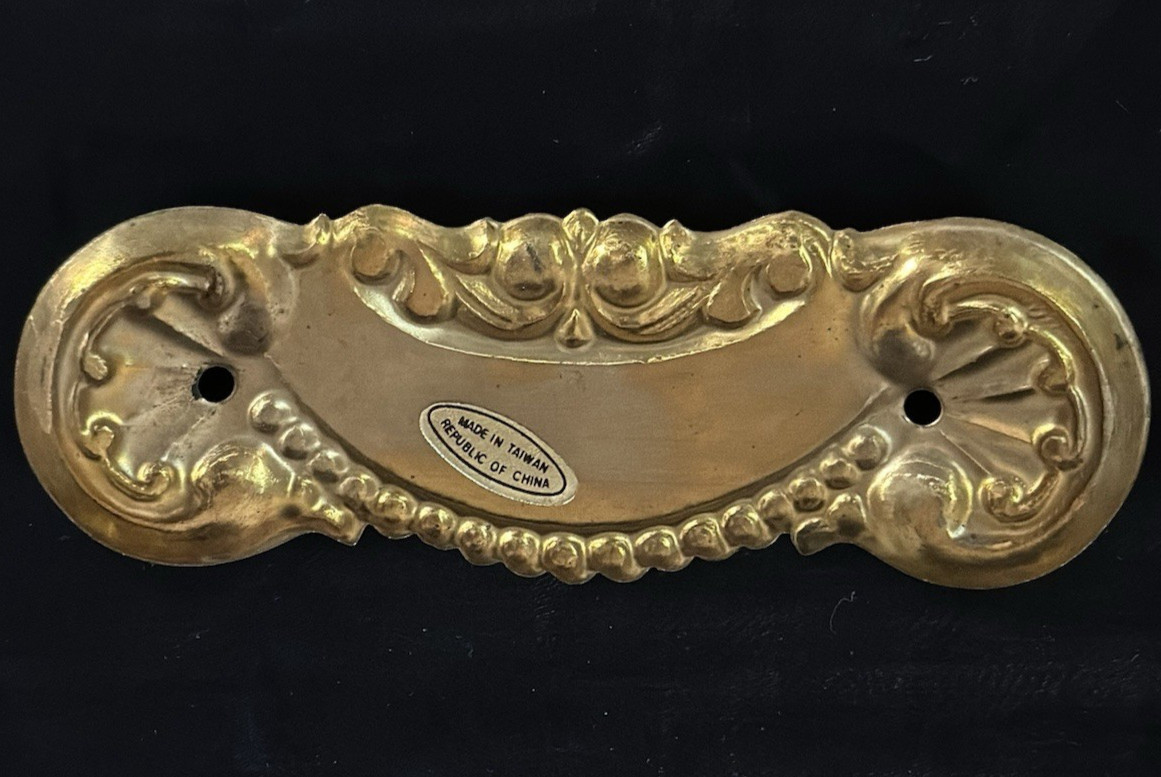 VICTORIAN ORNATE DRAWER PULLS WITH BAIL HANDLE – SET OF 7