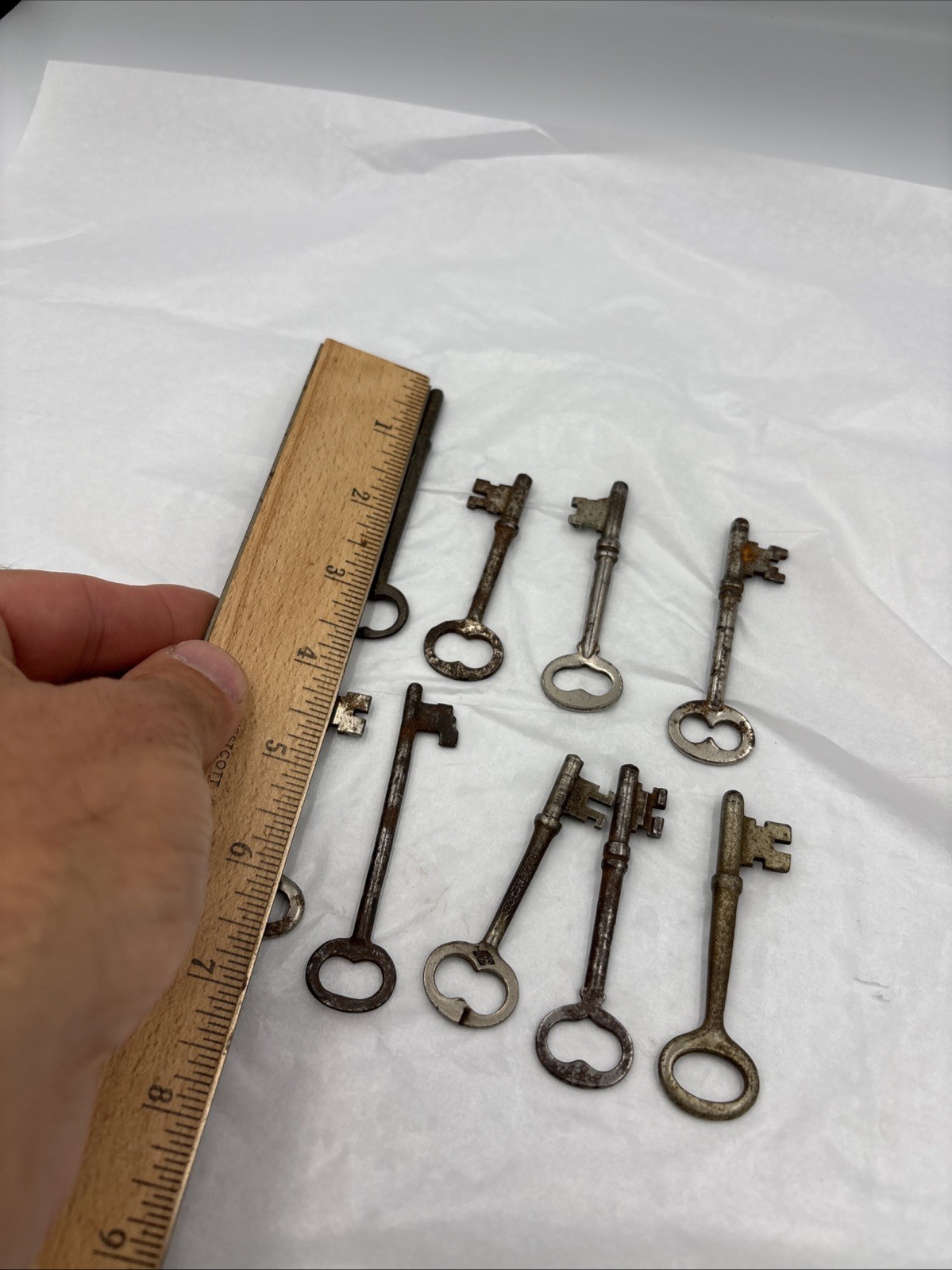 Lot Of 9 Antique Iron Jail Cellar Door Skeleton Keys Long Rusty 3.5” -2.5”
