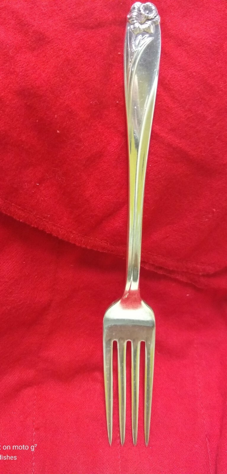 1847 Rogers Bros IS Silverplate Daffodil Pattern Dinner Fork