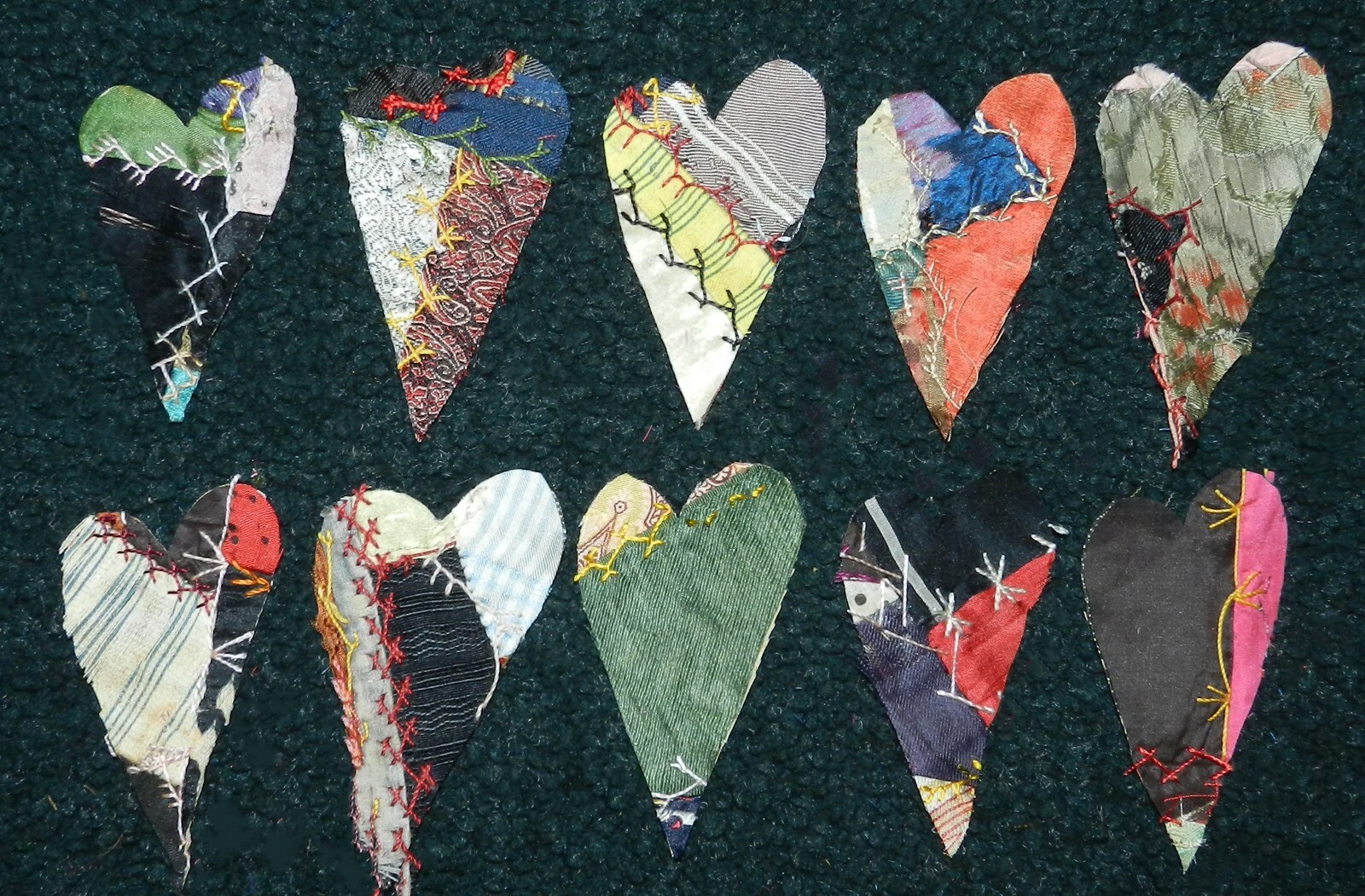 10 PRIMITIVE ANTIQUE CRAZY QUILT CUTTER QUILT HEARTS Crafts Scrapbooking CQ23-50