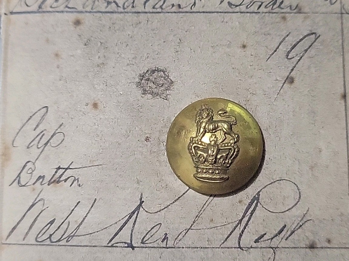 British Army General Service Button Lion on Crown Victorian Antique