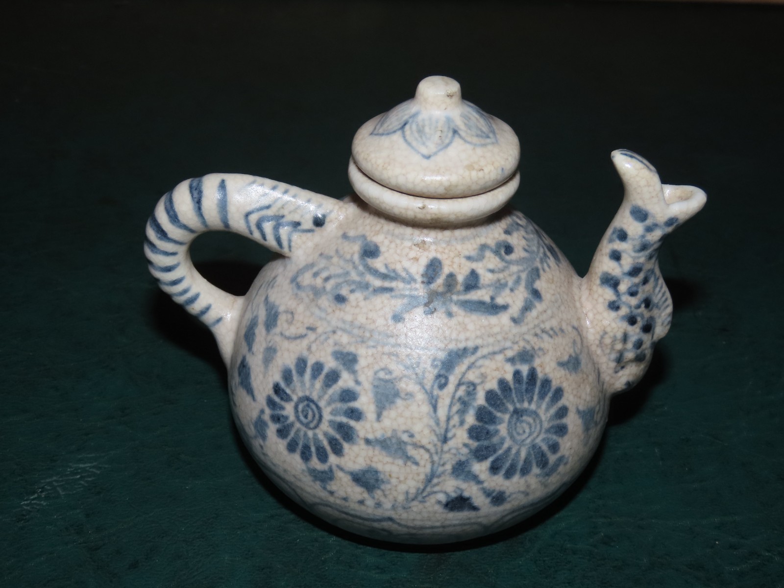 GE WARE TEAPOT SONG DYNASTY 960-1279 CHINESE CARP FISH SPOUT BLUE & WHITE