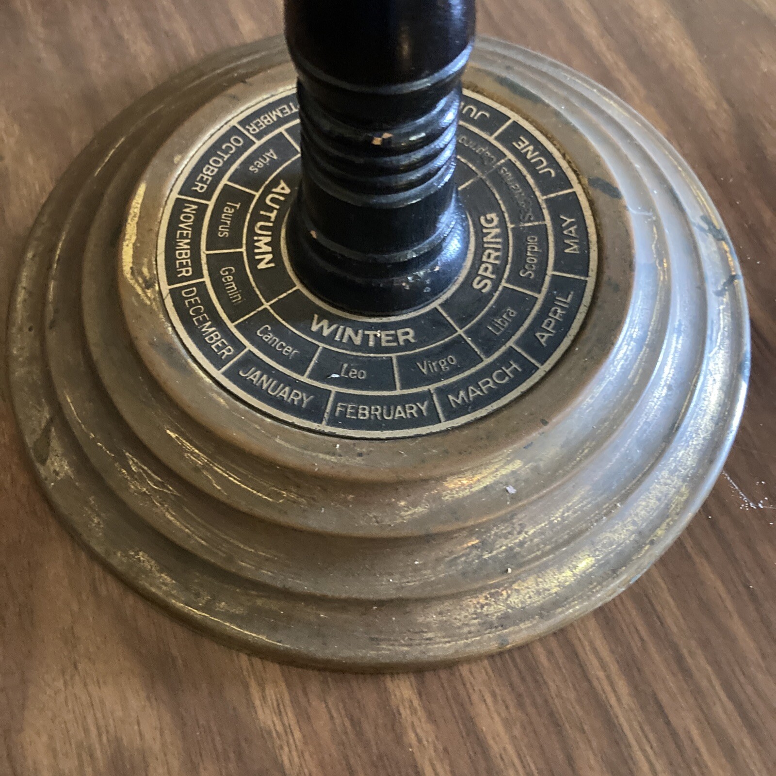 READ DESCRIPTION – RARE Trippensee Planetarium Original Case Brass Globe Antique