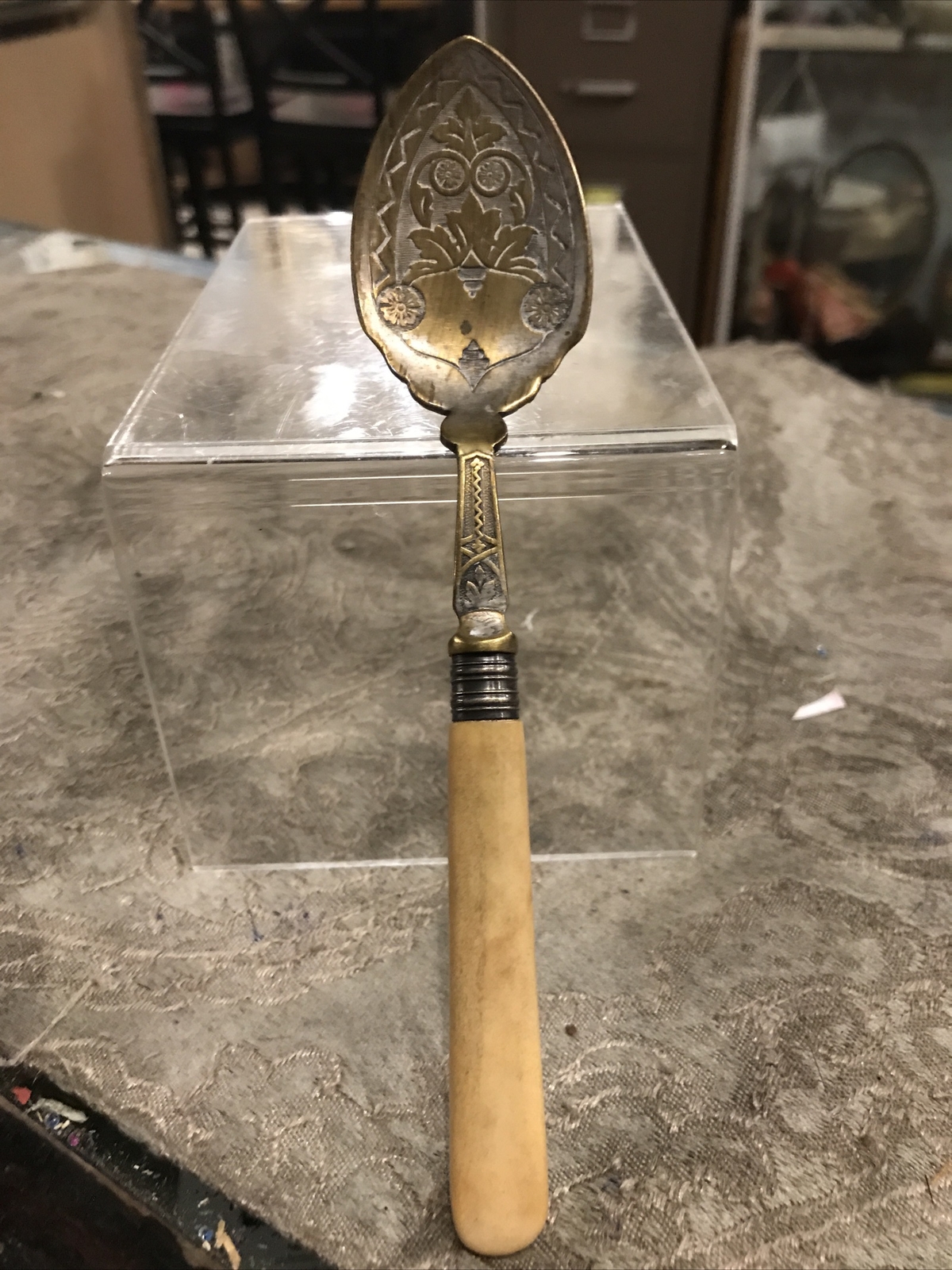 Vintage Antique Boho Bohemian Ornate Carved Serving Dessert Spoon