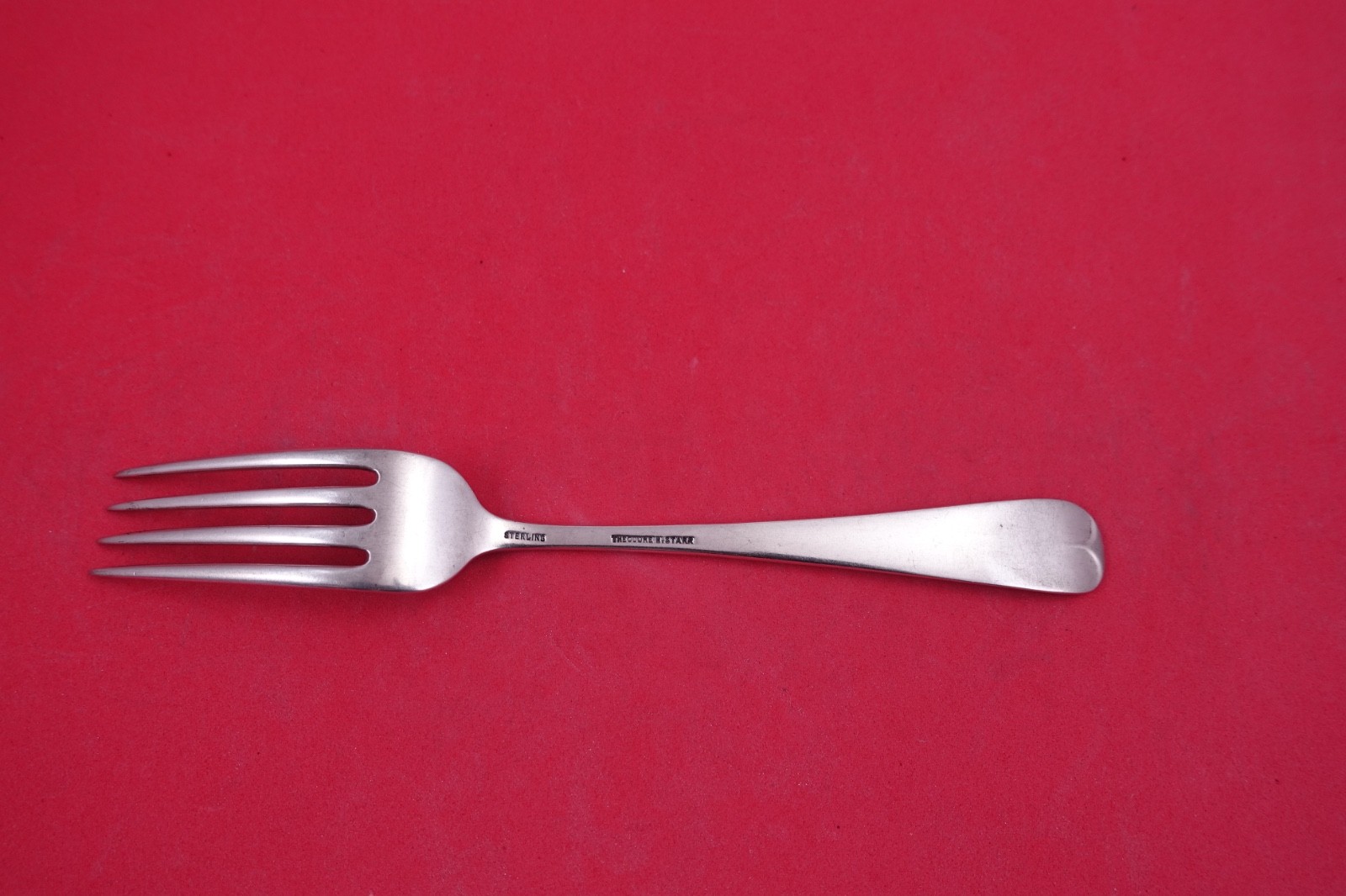Unknown Pattern by Tiffany & Co Sterling Regular Fork rounded reeded edge 7 1/4″