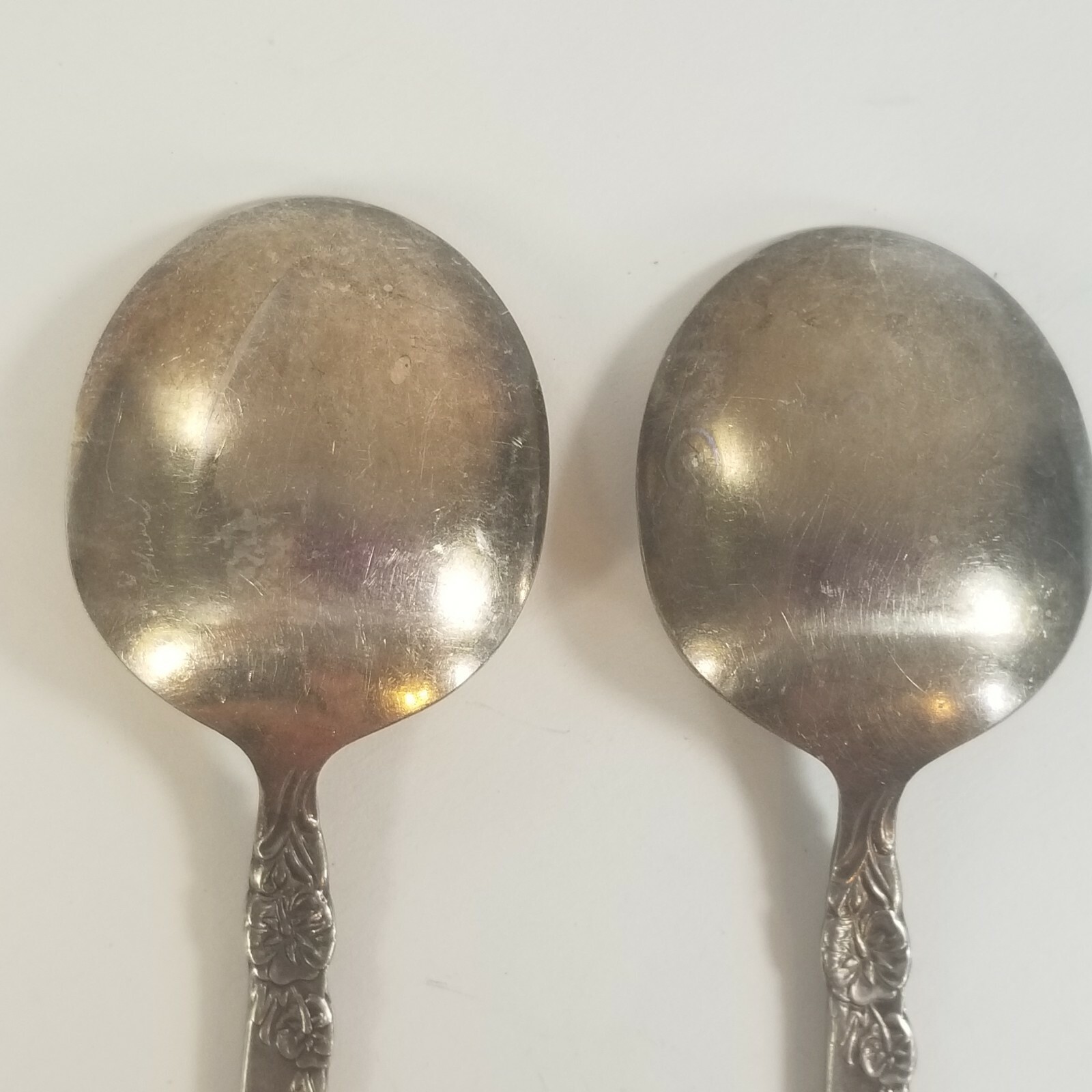 Oneida Prestige GAY ADVENTURE 2 Round Bowl Soup Spoons 6-1/2″ Silverplate 1955?