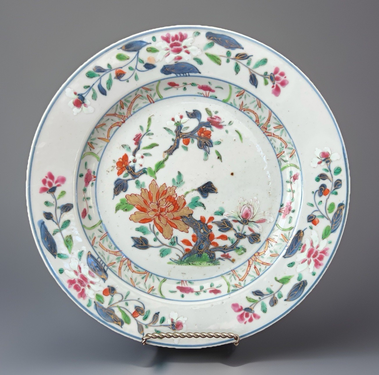 Antique Chinese Export Plate Qianlong c18thC 9”W Famille Rose Mid Qing Floral
