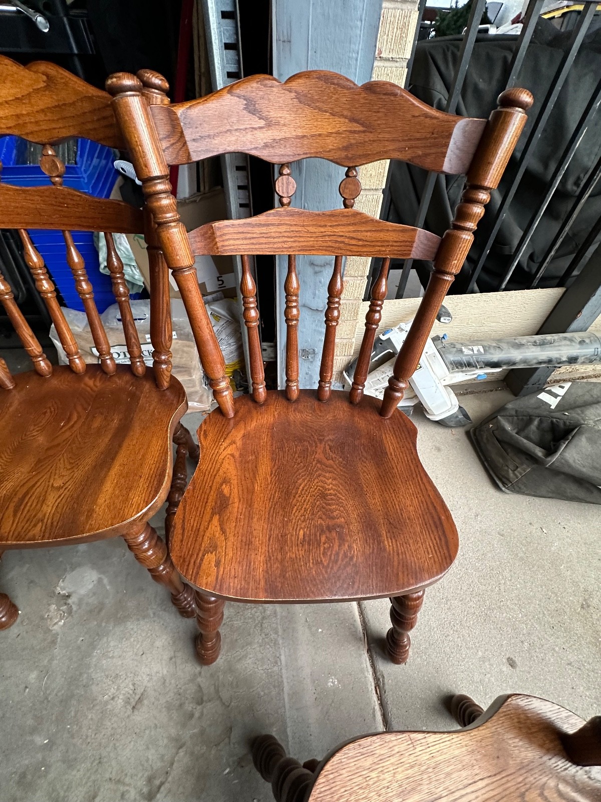 cochrane solid oak vintage dining table and hutch in excellent condition