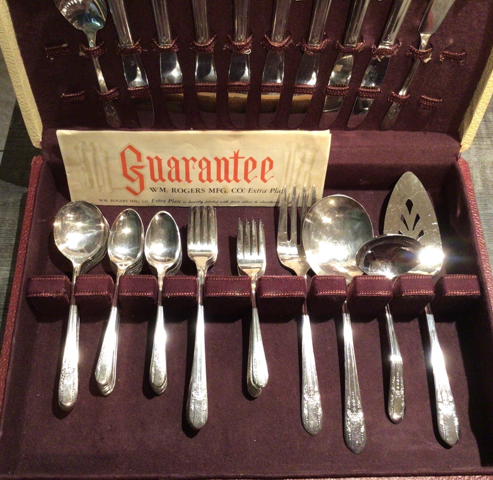 Wm Rogers REFLECTION Luncheon Extra Plate Original Rogers 1939 47 PCs w/Chest