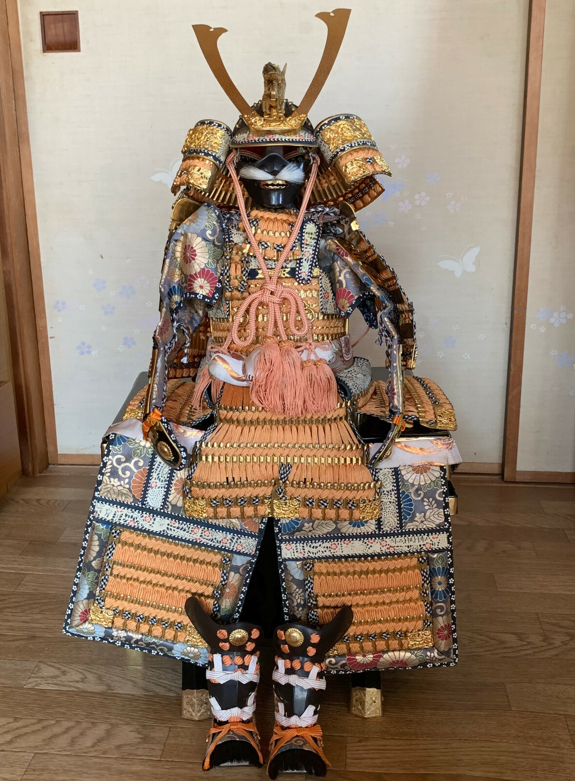 69cm SAMURAI Japanese YOROI NINGYO KABUTO Mini GOGATSU Armor Suit