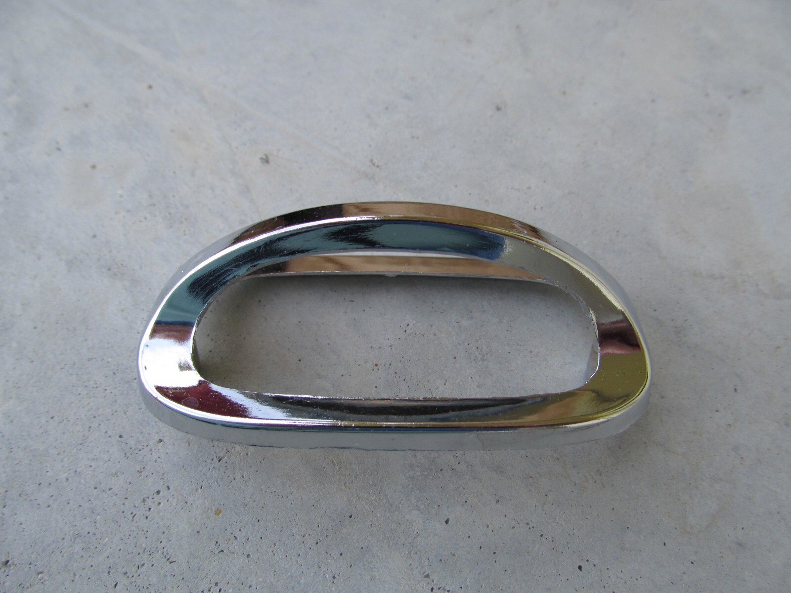 VTG MCM Retro Oval Chrome Cabinet Knobs Handles Pulls 3 1/8″