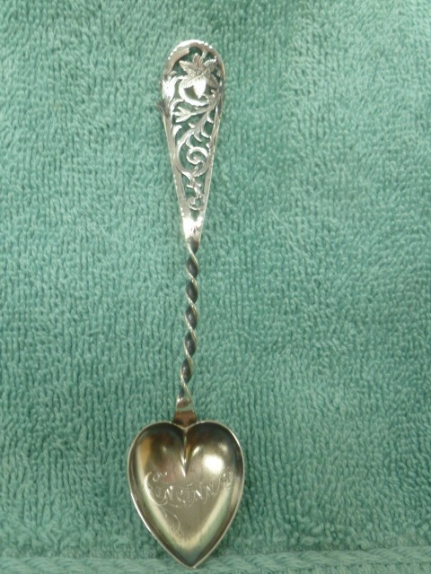 Antique Sterling Silver Souvenir CINCINNATI Beautiful Heart Spiral Floral 1892