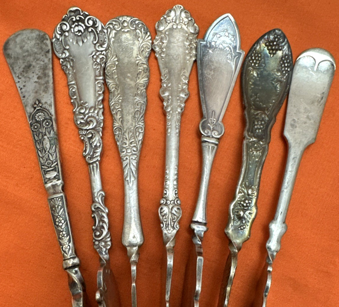 14 Pcs Antique to VIntage Silverplated TWIST HANDLED BUTTER SPREADER KNIVES