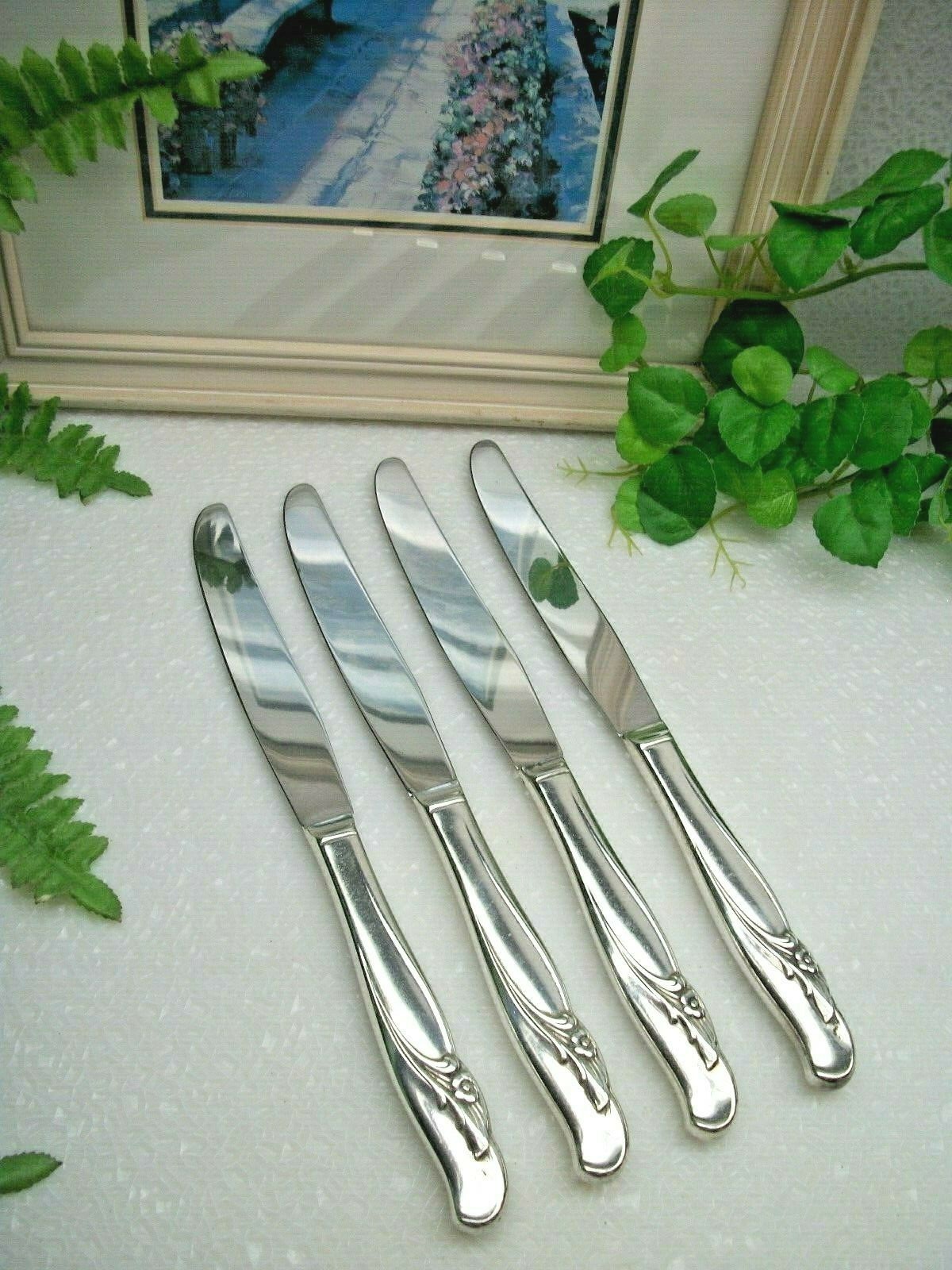 4 International Silver Rogers EXQUISITE Silverplate Dinner Knives 1957