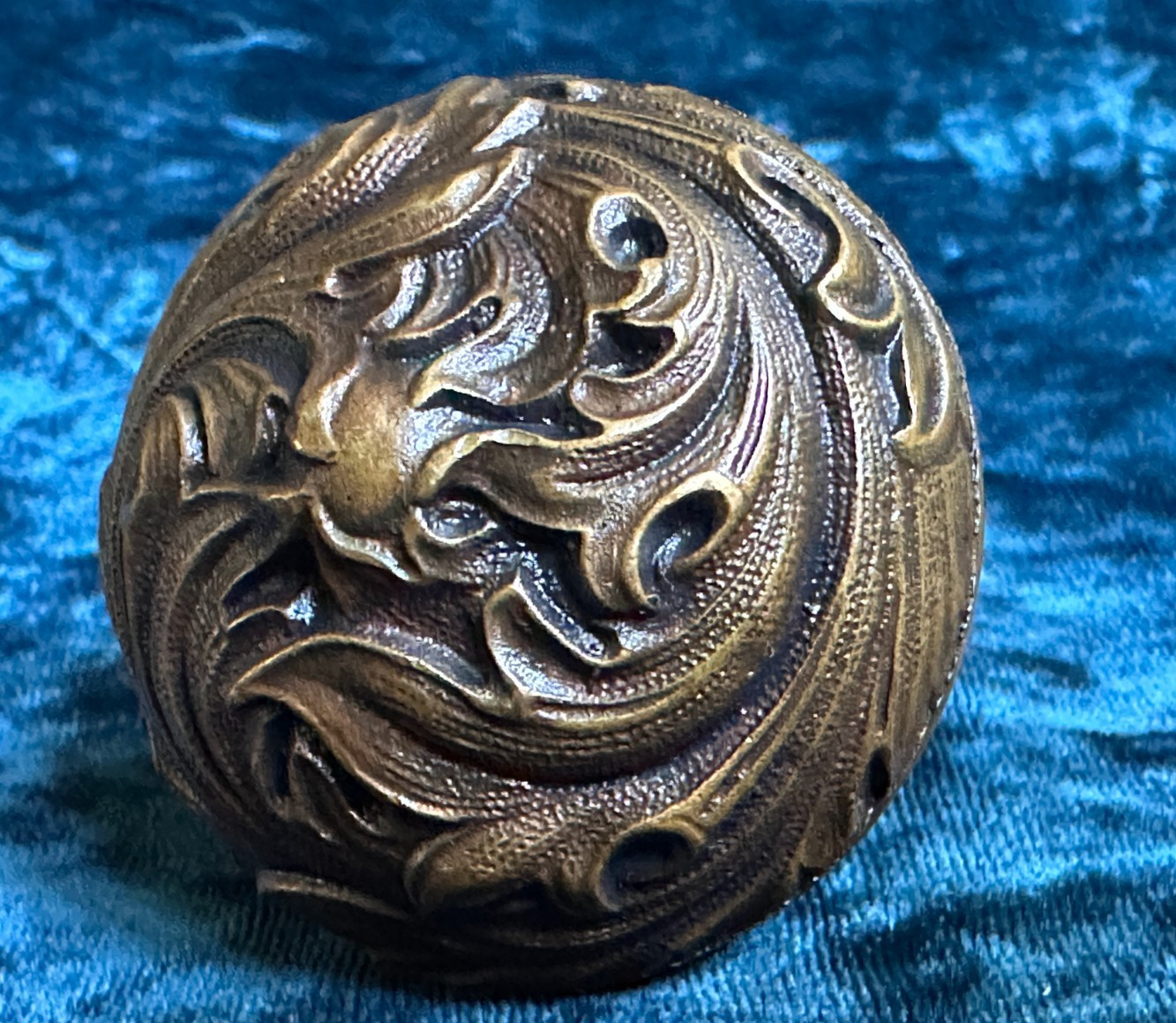 Superb Antique Brass Corbin Acanthus “Florence / Dresden” Door Knob E-13400