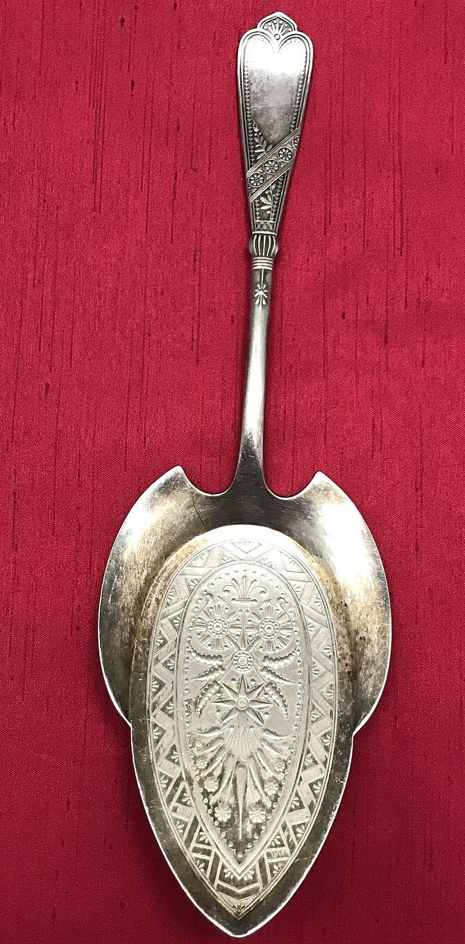 1879 NEWPORT / CHICAGO Silverplated PIE SERVER 9.25″ No Mono Rogers & Bro