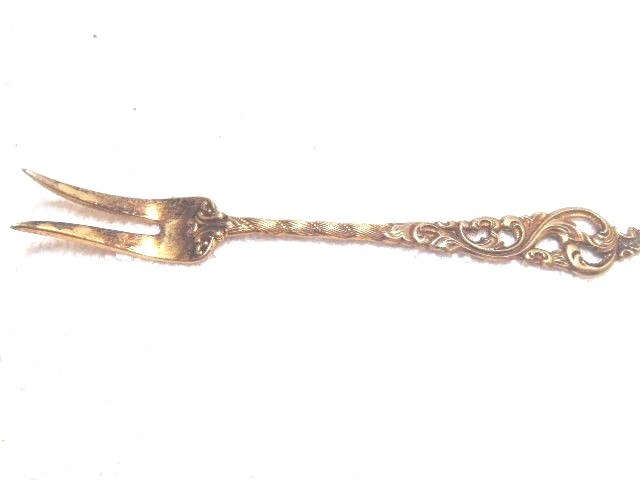 830 Silver Norway Brodrene Lohne Dobbel Rokokko Lemon Olive Pickle Fork