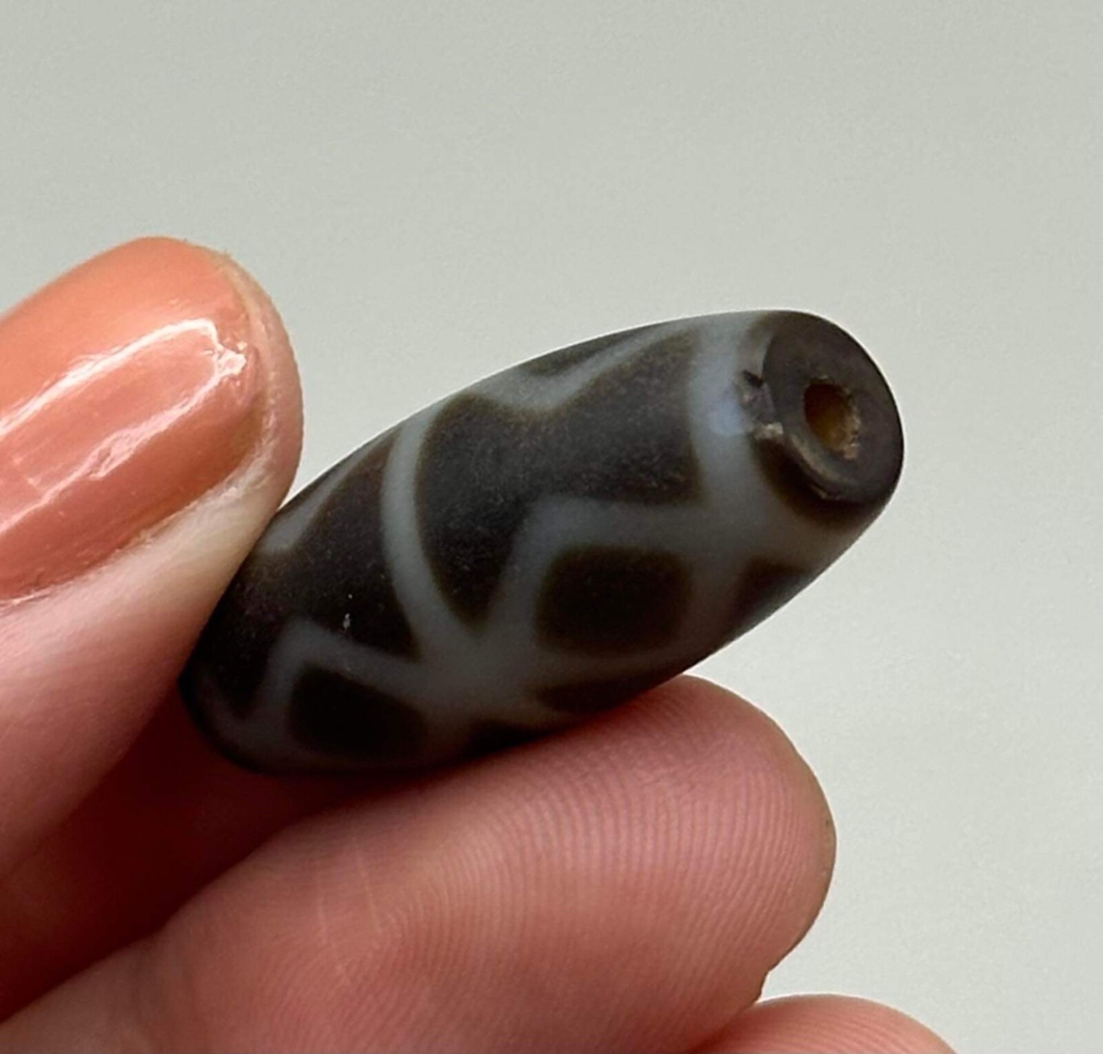 Ancient Tibetan Central Asian Etched Agate Longevity Dzi Bead in Good Condition