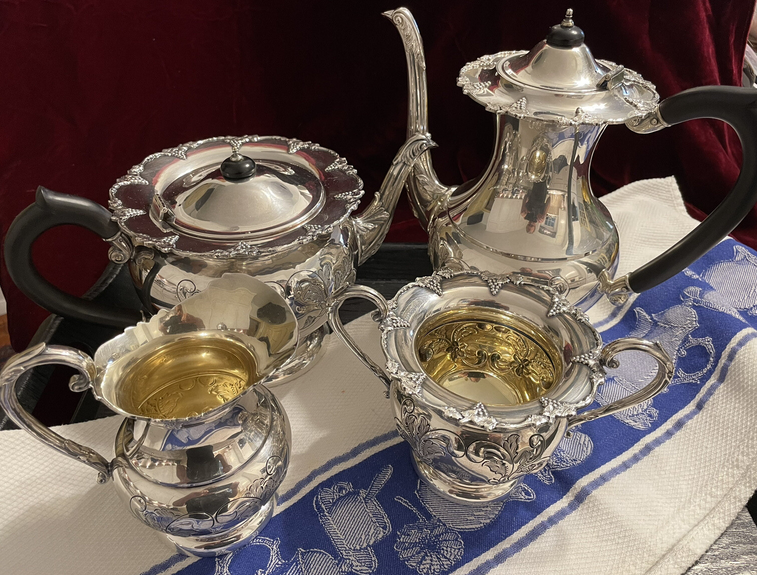 RARE VINTAGE SILVER ROCOCO STYLED COFFEE TEA POT SERVICE SET – GRAPE VINE MOTIF