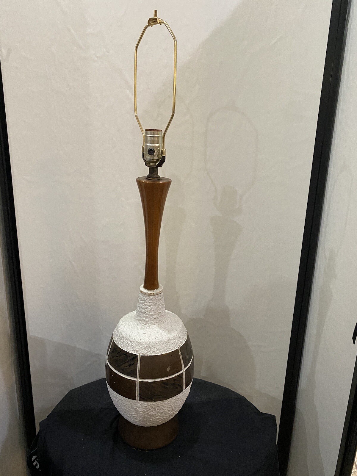 VINTAGE MID CENTURY DANISH MODERN PLASTO MFG ATOMIC TABLE LAMP CHALKWARE &TEAK