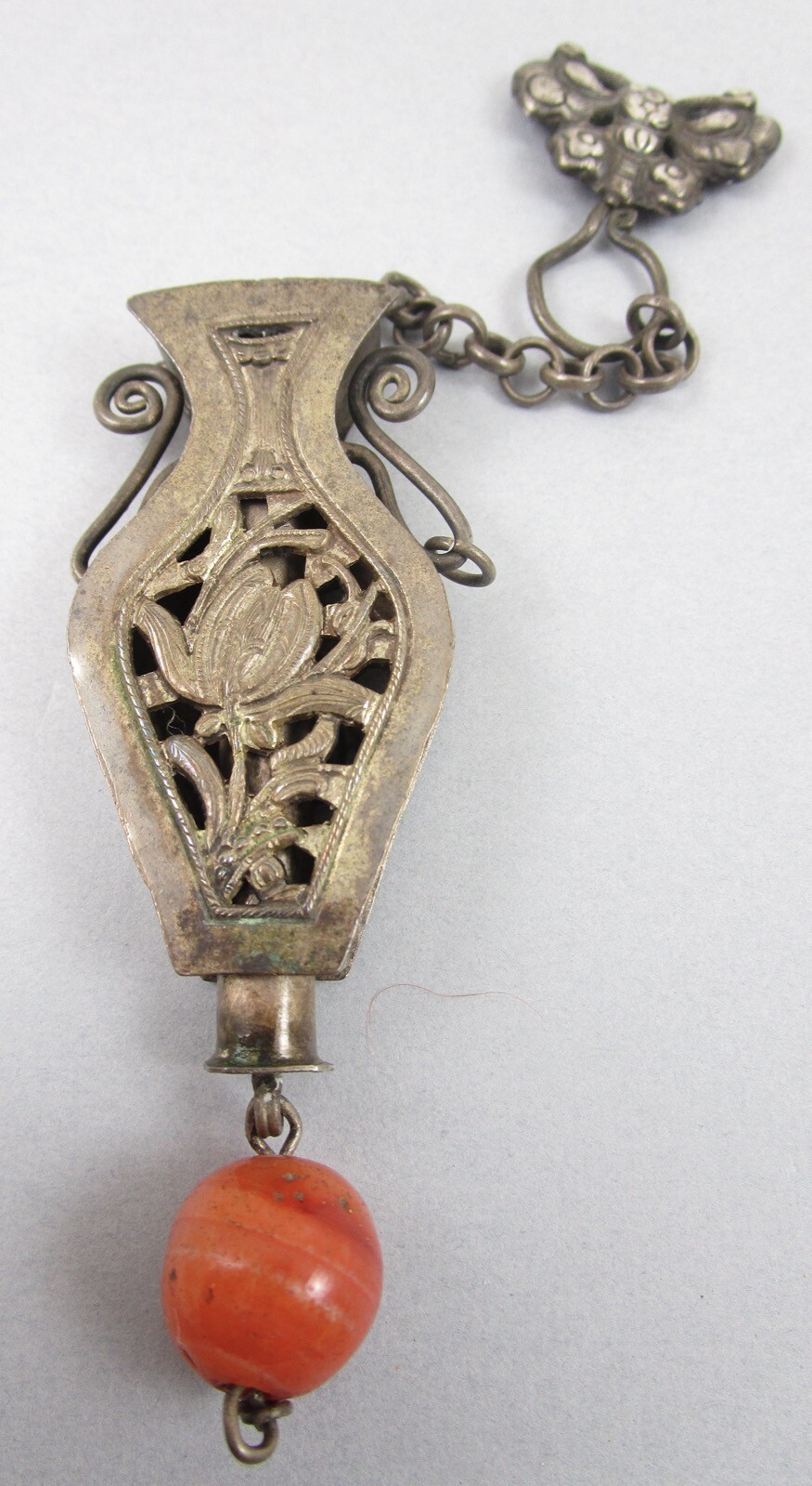 ANTIQUE LATE QING DYNASTY STERLING SILVER & PLATE CARNELIAN NEEDLE CASE PENDANT