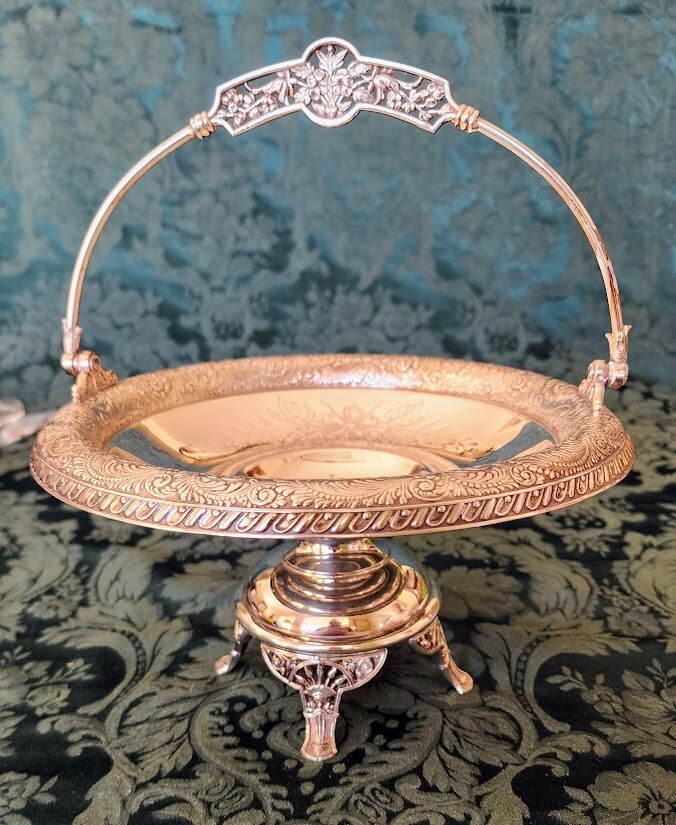 Bridal Basket 1900’s Meriden Silver Co Handled, Quadruple Plated 12 inch