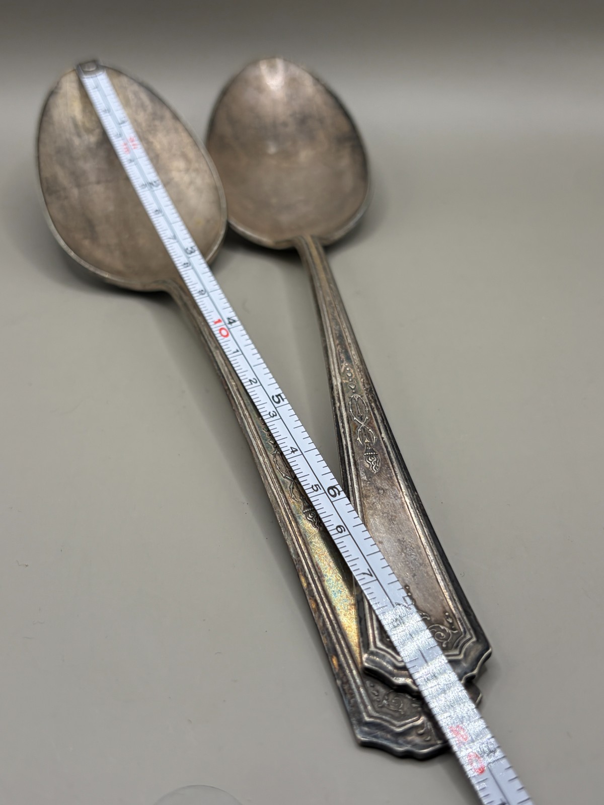 Vintage Oneida Community Made Tudor Plate DUCHESS 8″ Silverplate SPOONS lot of 2