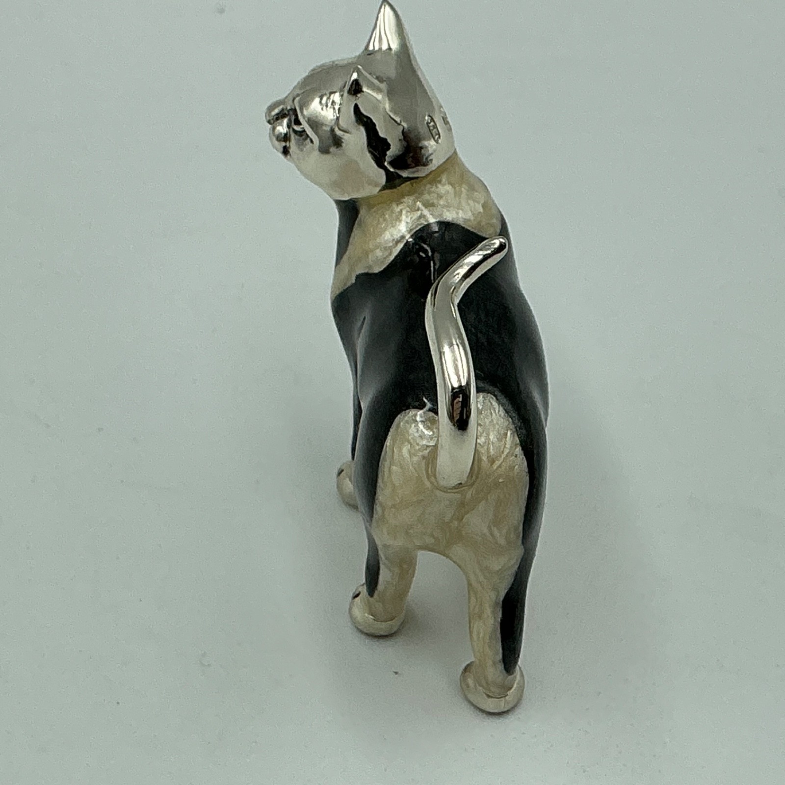 SATURNO SILVER & ENAMEL LARGE BLACK & WHITE CAT, FRANCIS HOWARD, BIRM C2020