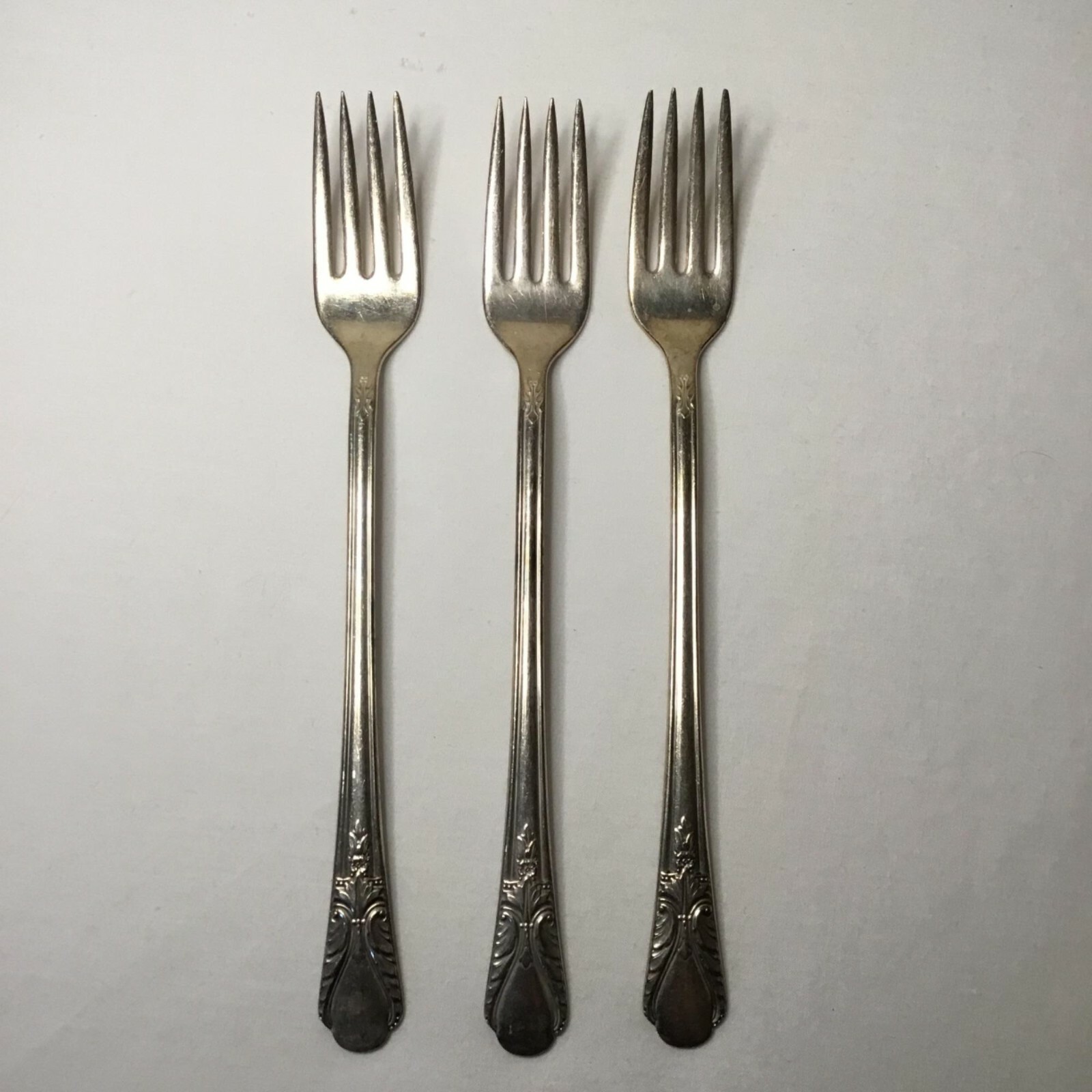 Lot of 3 WM Rogers MFG Co Silver Plate Avalon Cabin 30 Grille Forks Avalon Cabin