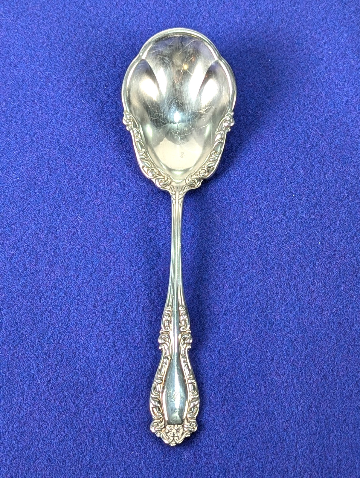 Antique Homes & Edwards Nassau Berry/Casserole Spoon 9″ Silverplate Monogram