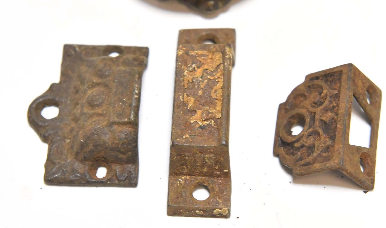 VINTAGE LOT OF 14 EASTLAKE STYLE DOOR LATCHES, RECEIVERS AND OTHER MISC PARTS