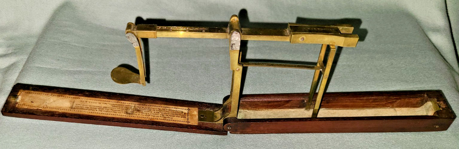 Antique R. Brown & Co mahogany & brass sovereign coin scale, England ca. 1840