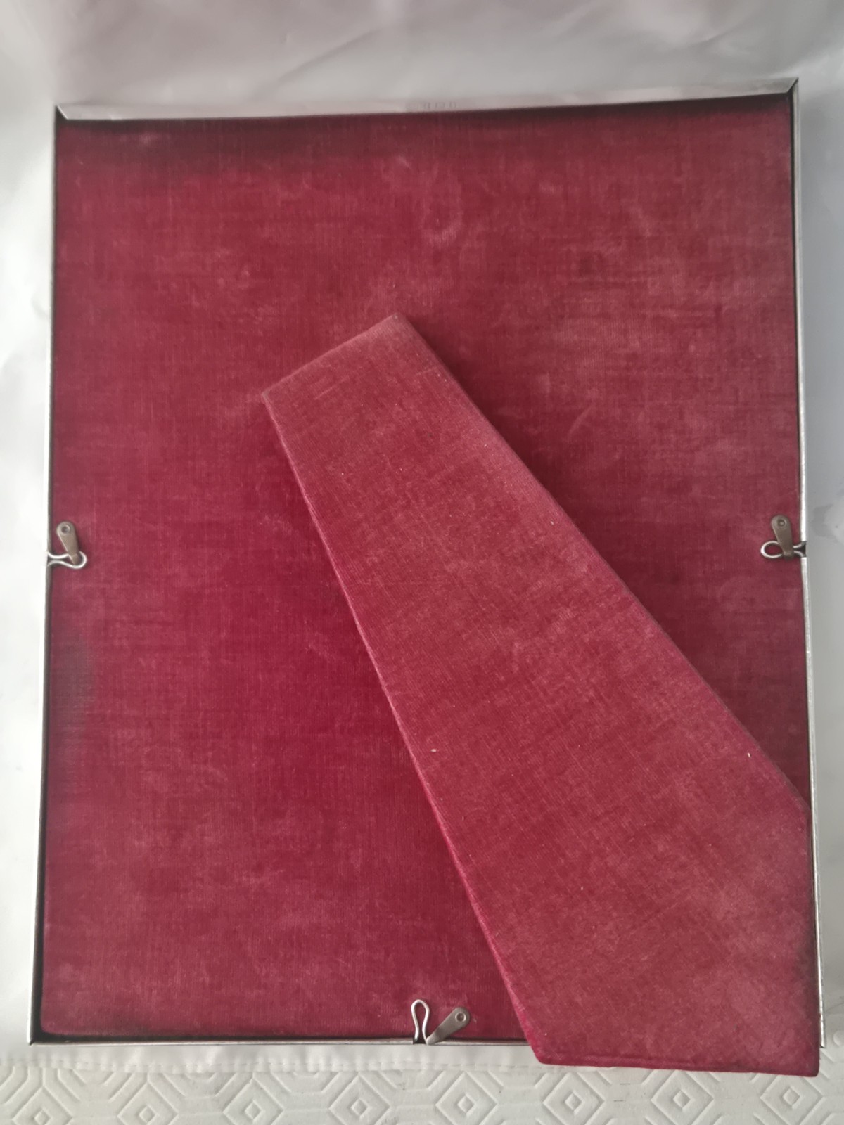 A E Jones Solid Silver Mounted 10 x 8″ Easel Back Picture Frame, Birmingham 1972