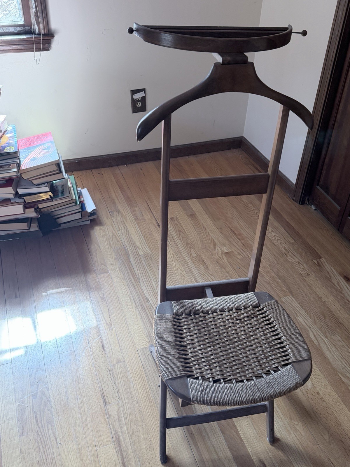 Vintage Mid-Century Gentleman’s Valet Chair — Italian Style, 1950s–60s