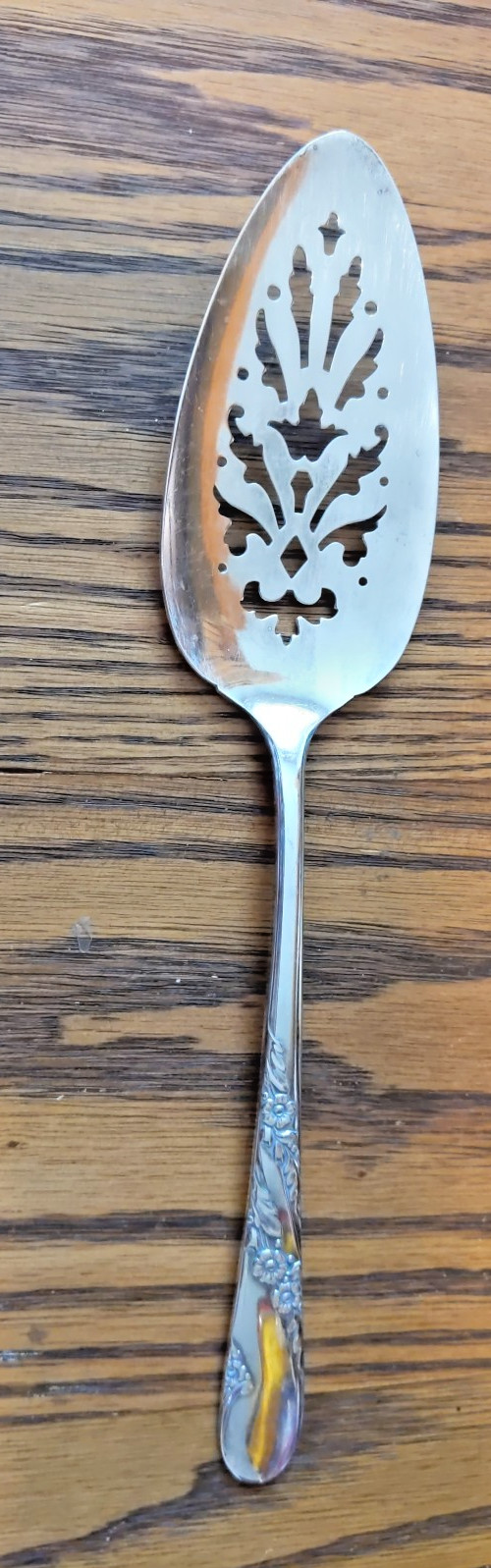Oneida Tudor Silverplate BRIDAL WREATH PIE SERVER, 1950