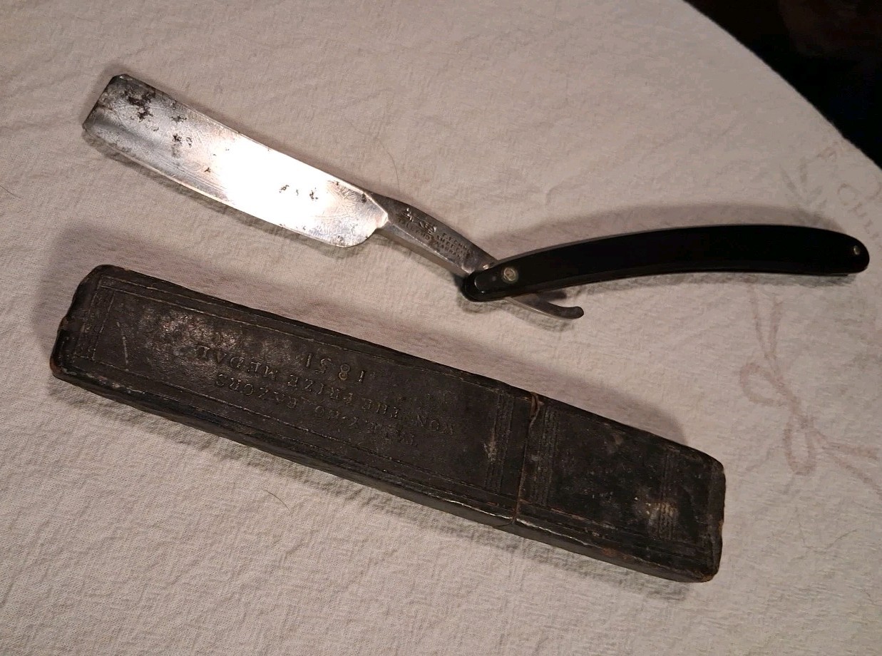 F. Fenney Tally Ho Straight Razor-Etched Face-Sheffield-Original Box-Prize Medal