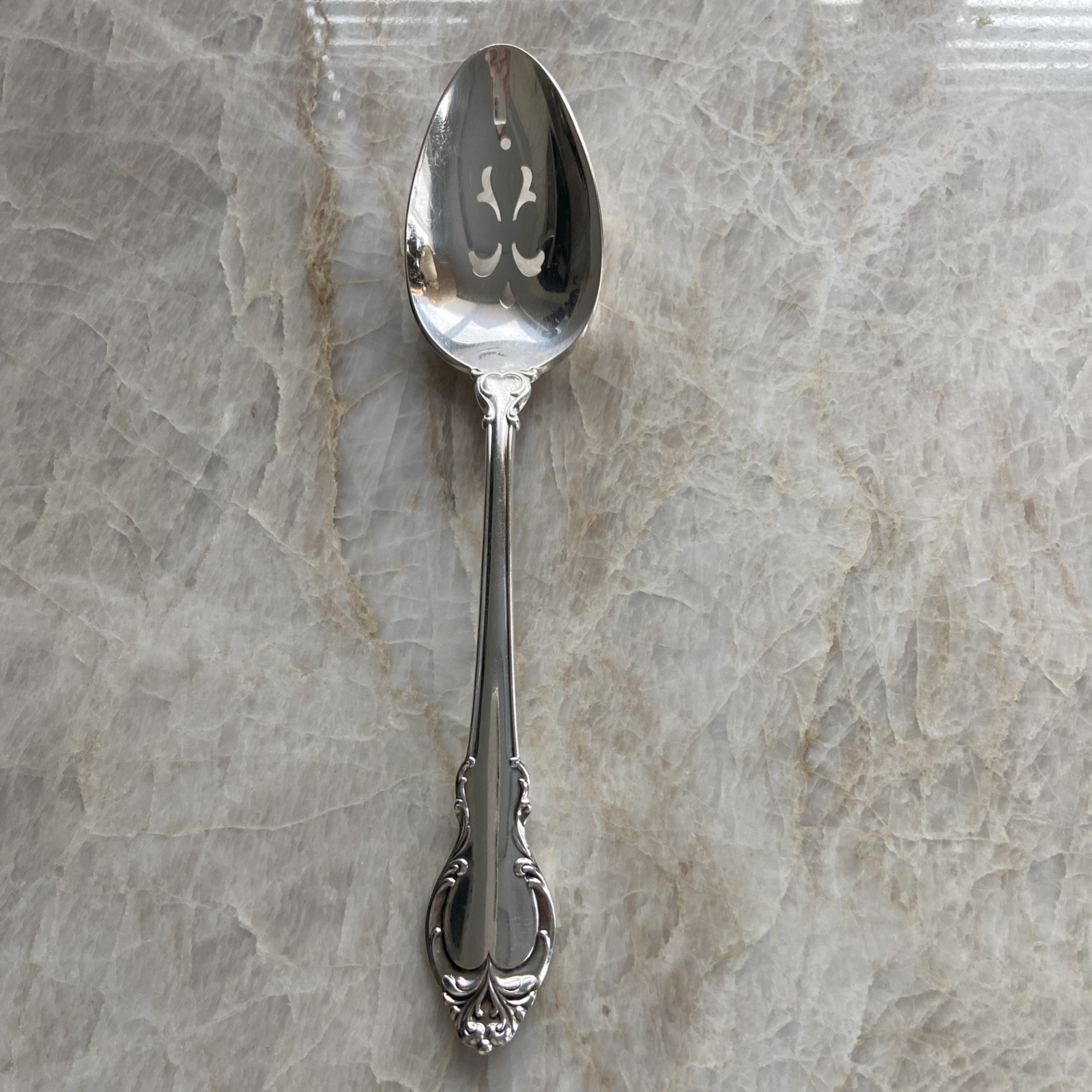 HOLMES & EDWARDS INTL silverplate SILVER FASHION Pierced Serving Spoon 8 1/2 in