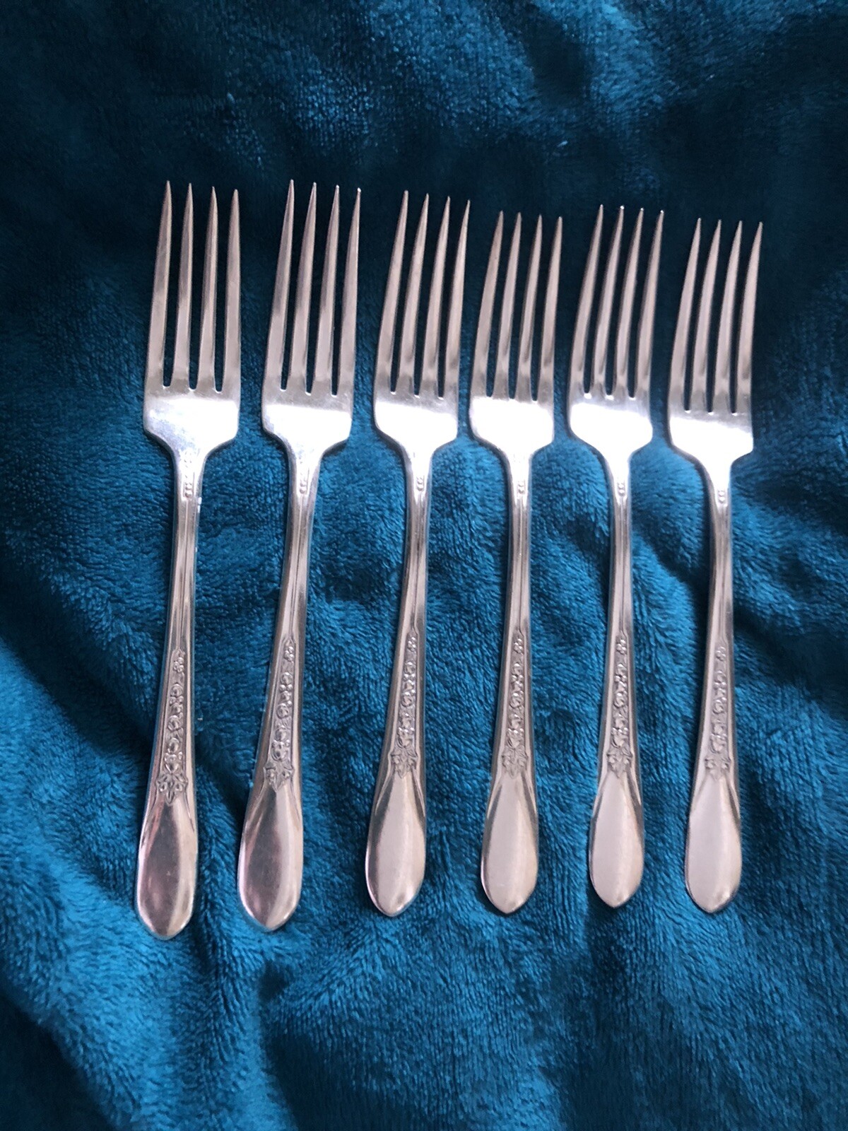 6 Rogers IS Silverplate Dinner Forks, 1941 Priscilla B