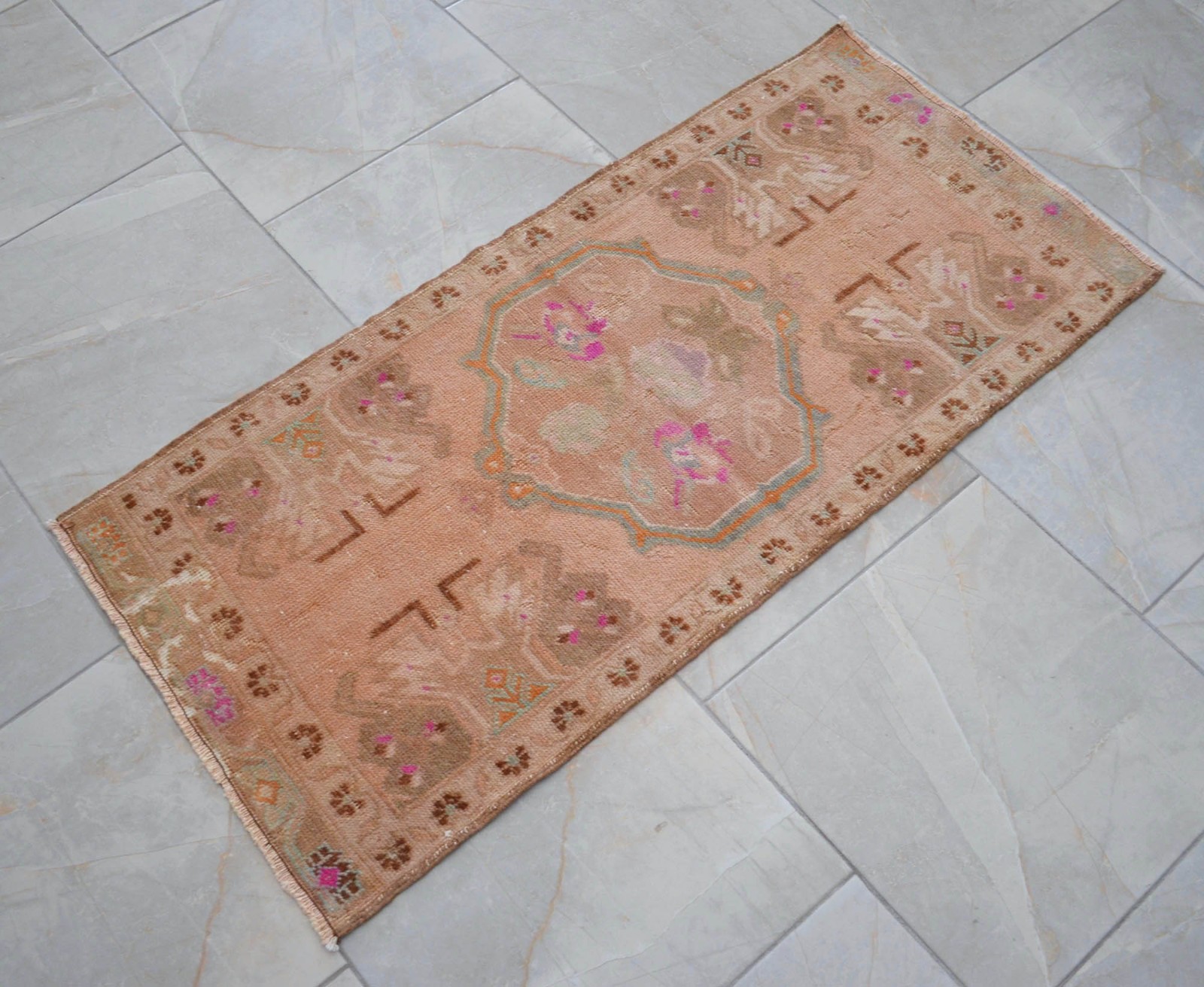 Vintage Hand-Knotted Turkish Rug Small Oushak Rug Door Mat Wool 1′ 10″ x 3′ 10″