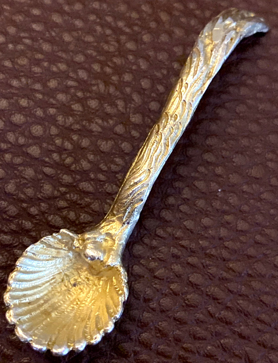 Gold Wash Clam Shell Bowl Curved Handle 2 3/8″ Sterling Silver Salt Spoon 7g!