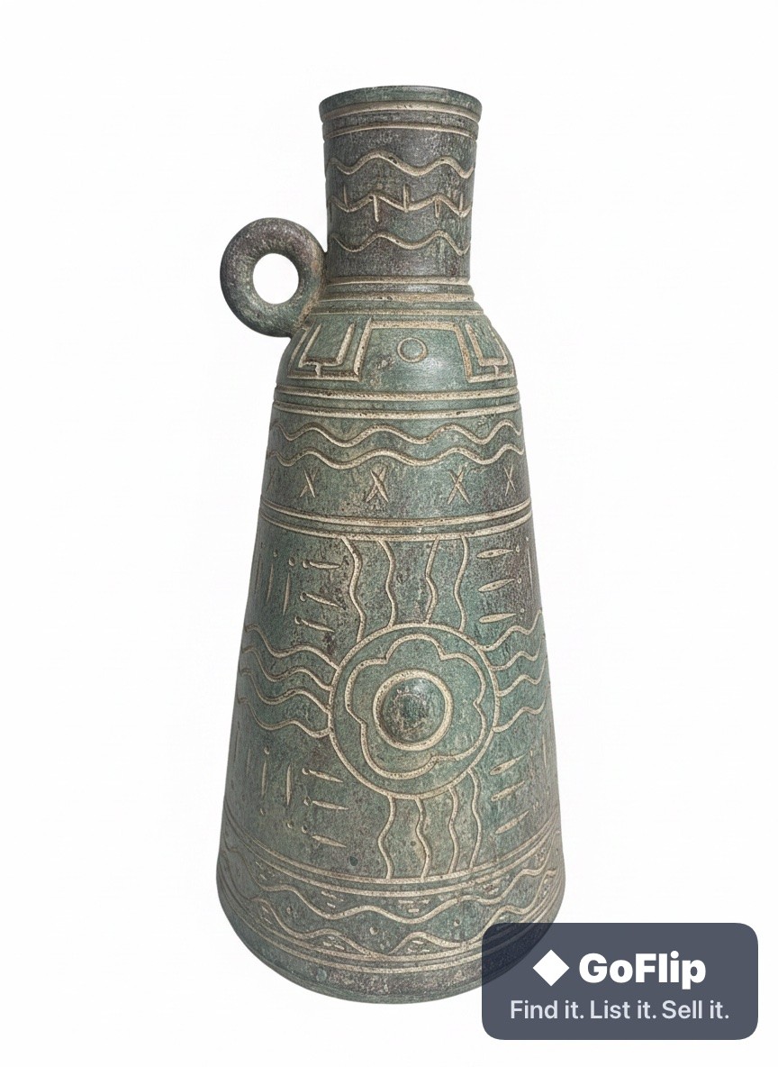 Hand Crafted Chinese Bronze Gu-style Ritual Vessel Vase Intricate Wave Pattern