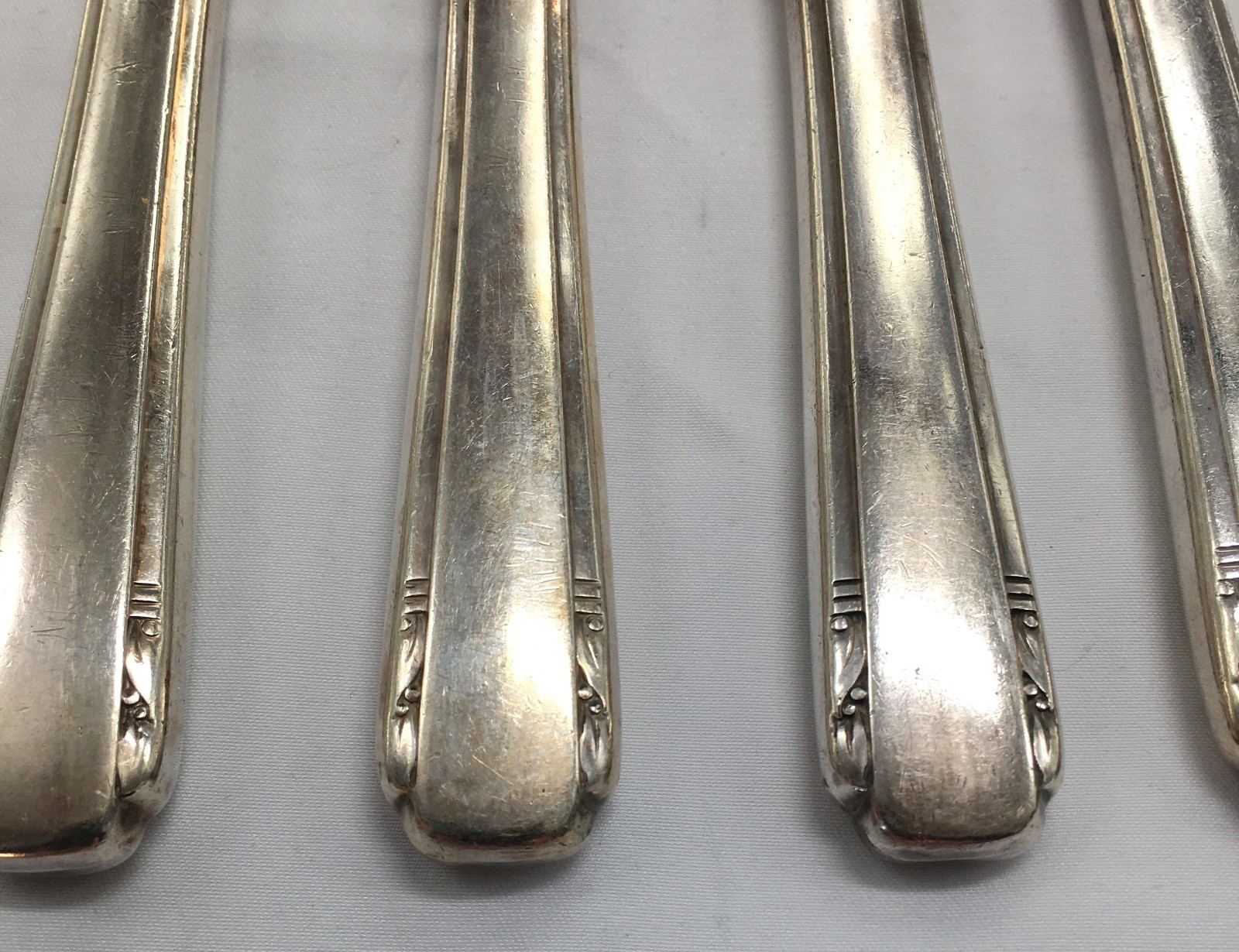 50 Pieces Tudor Plate Oneida Community 1926 Elaine pattern Art Deco Flatware