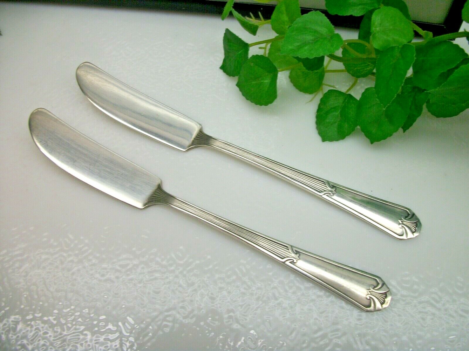 2 International Wm Rogers FIDELIS Silverplate Master Butter Spreader Knives 1933