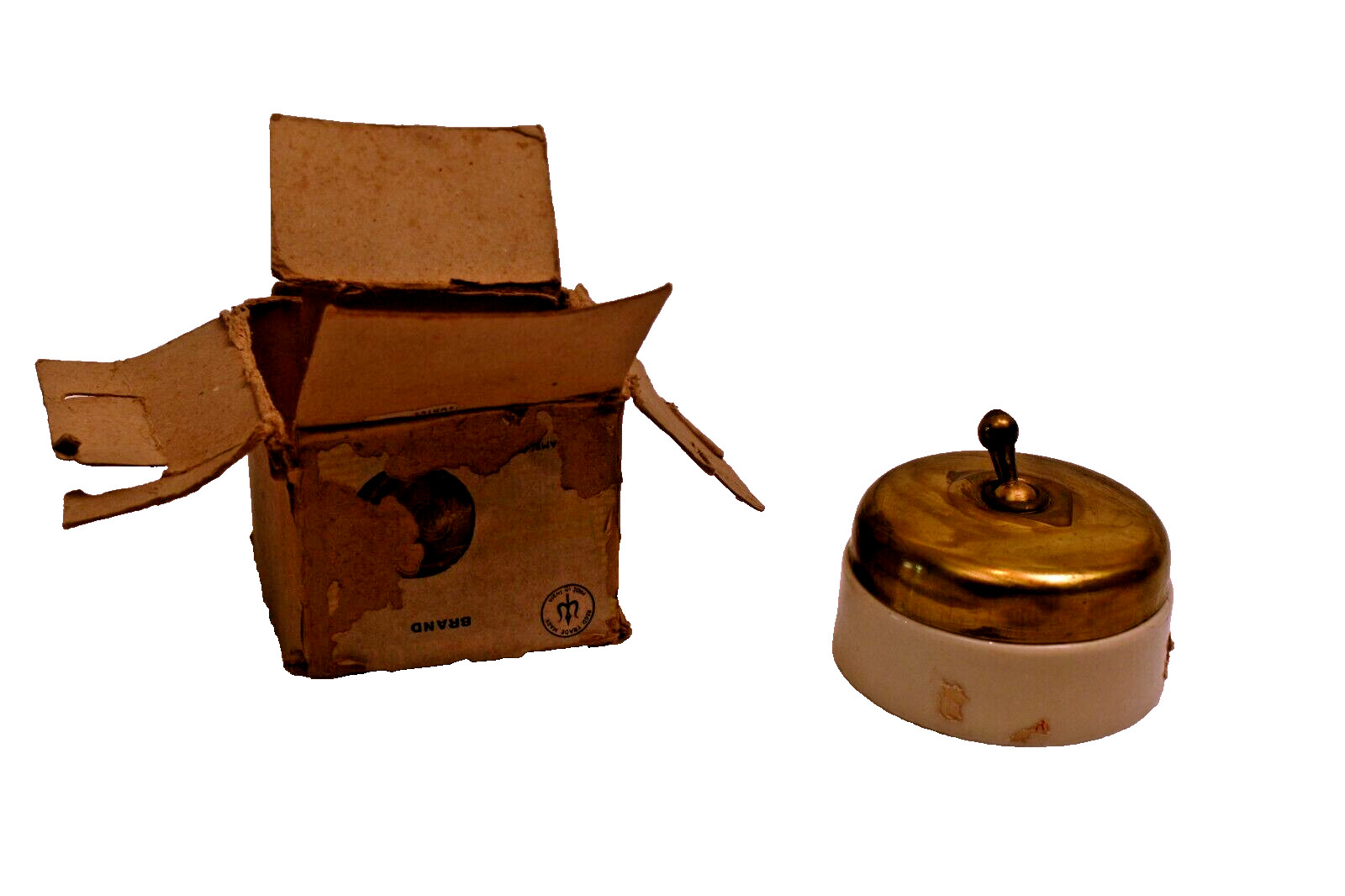 Antique Brass Toggle Switch Vitreous 15A 250V UMA England Box 2.6 Inch Electri”R