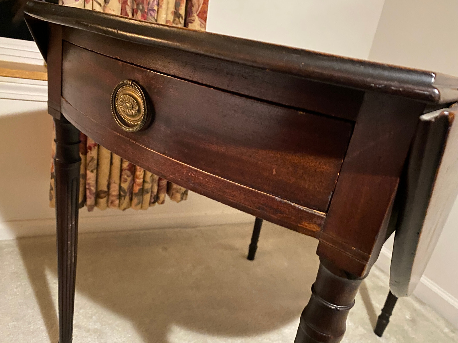 Antique Sheraton folding leaf table – mahogany – ca. 1800’s