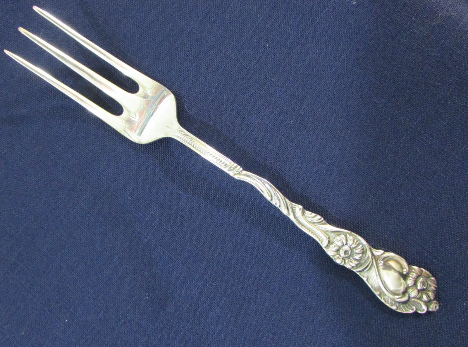 DINNER FORK! Vintage NILS JOHAN silverplate: NIJ4 & UNF742 pattern: EXC