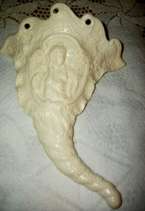 Cottagecore Wedgwood Creamware Cornucopia Lady Wall Pocket Colonial Williamsburg