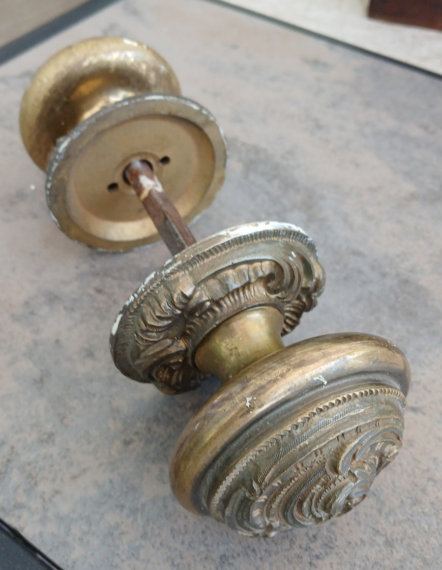 Solid Brass Swirl Door Knob Set 2 1/2′ Spain