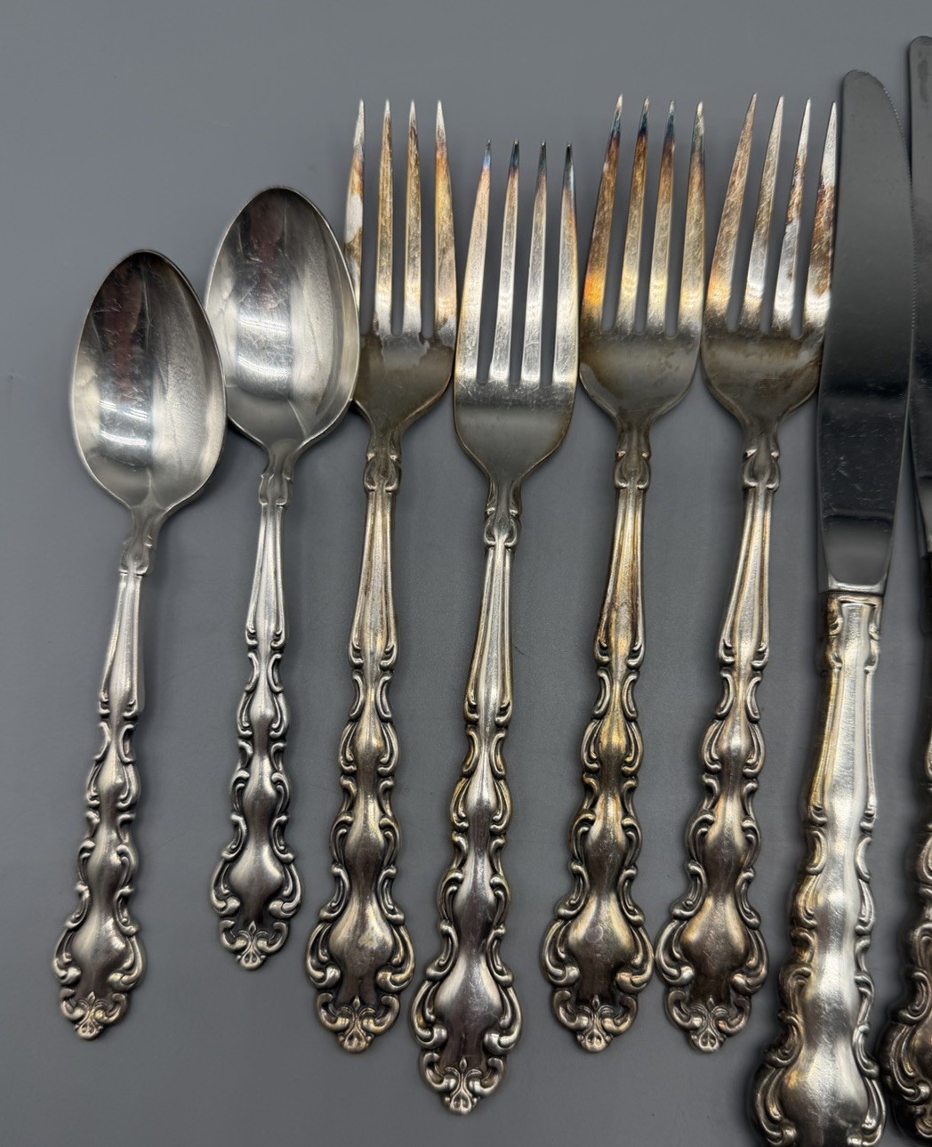 Oneida Community Modern Baroque Silverplate Flatware Lot of 15 Pieces Vintage